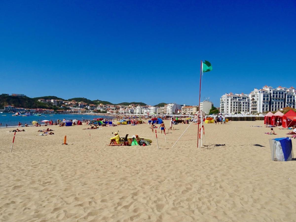 Pebble - 1 Bedroom Apartment Sleeps 5 With Pool & Tennis Court São Martinho do Porto Exterior photo