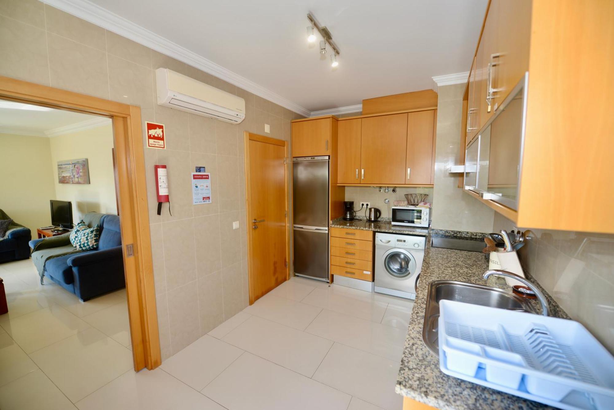 Pebble - 1 Bedroom Apartment Sleeps 5 With Pool & Tennis Court São Martinho do Porto Exterior photo