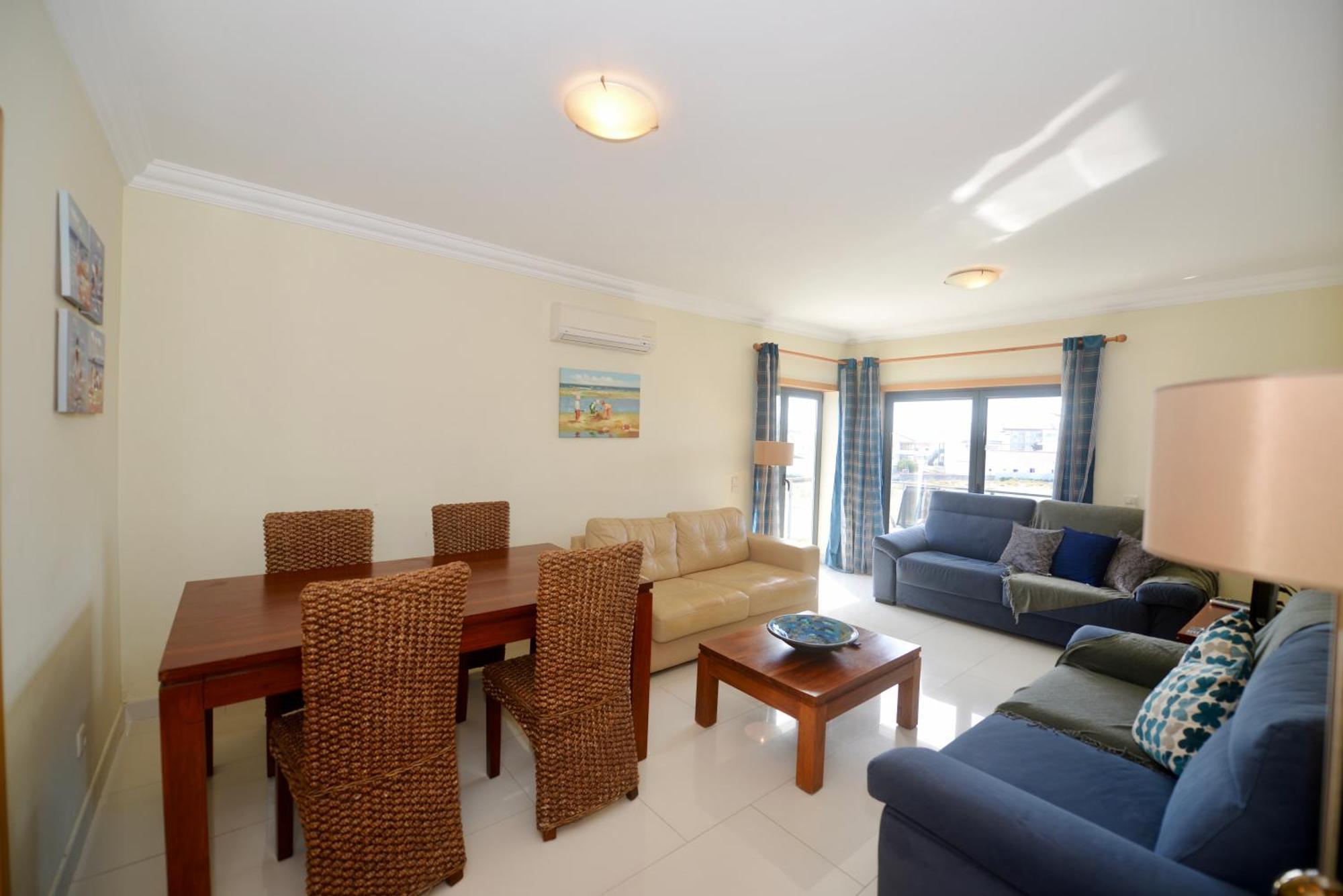 Pebble - 1 Bedroom Apartment Sleeps 5 With Pool & Tennis Court São Martinho do Porto Exterior photo